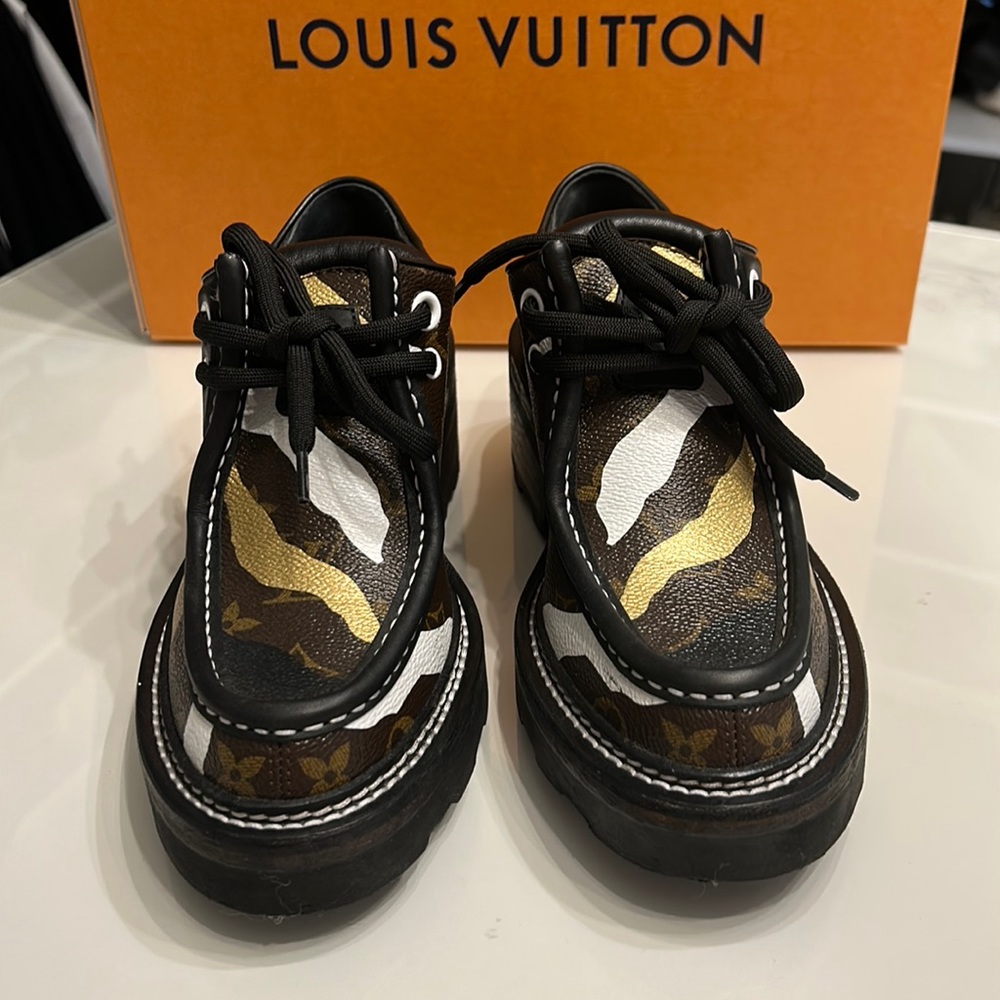 Louis Vuitton Beaubourg leather lace ups